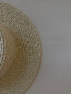 KIT CHAPÉU COM FAIXA MARROM + BOLSA BERLIM